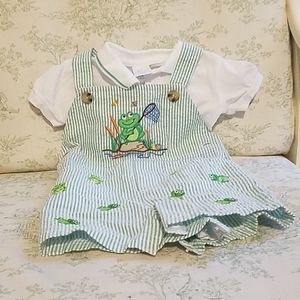 EUC Seersucker FROG outfit